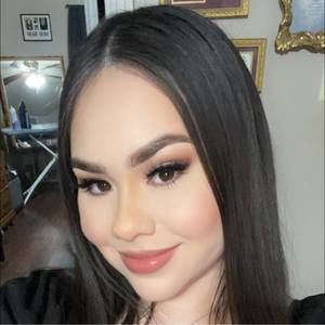 Meet your Posher, Briana